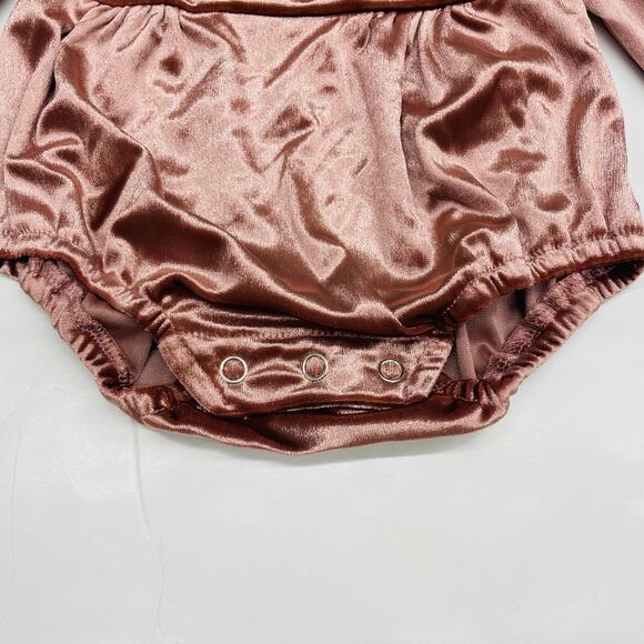 NWT Vignette 0-3M Rose Daisy Bubble - Picture 3 of 4